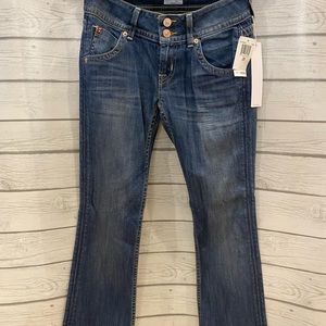 Hudson size 25 petit is signature bootcut jeans